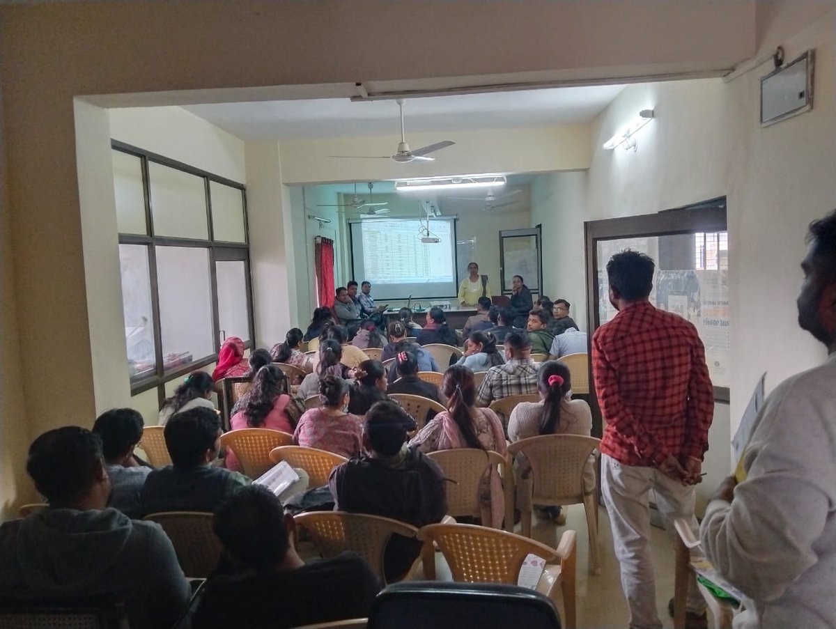 THOHimatnagar's tweet photo. આજે તારીખ 08/01/26 ના રોજ  તાલુકા આરોગ્ય અધિકારીશ્રી 
Dr રાજેશભાઈ પટેલ સાહેબ ના માર્ગદર્શન હેઠળ હિંમતનગર તાલુકાના તમામ  PHC UHC ના તમામ CHOશ્રી અને હેડક્વાર્ટર MPHW ભાઈઓ ની NTEP ટીબી પ્રોગ્રામ ની  રીવ્યુ મીટીંગ યોજાઈ હતી. 
 @CdhoSabarkantha https://t.co/C8DR06lYBb