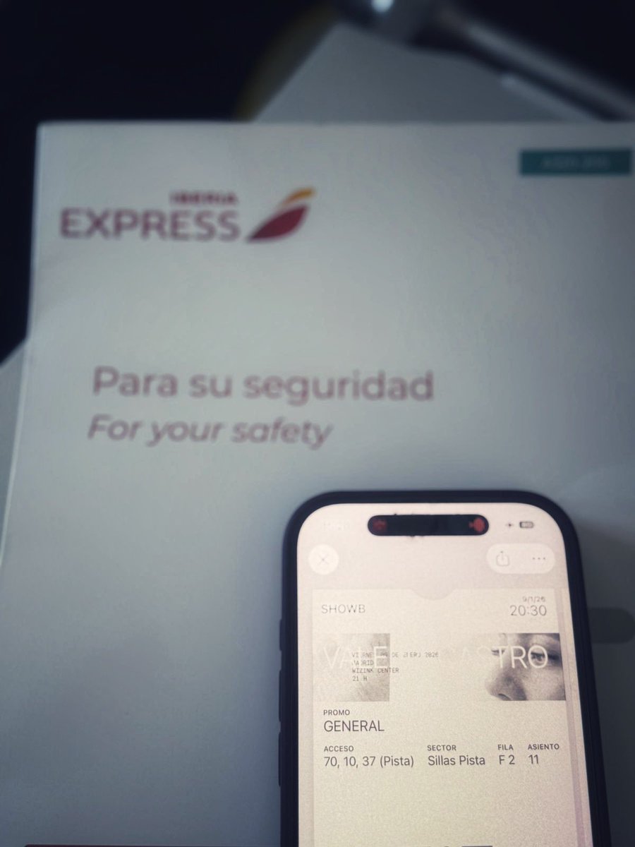 elilavcut's tweet photo. Vamos! 🤍
De La Palma al Wizink, que mañana será tuyo @valeriacasrod 🤍😍✨ https://t.co/0LlsGSZfJi