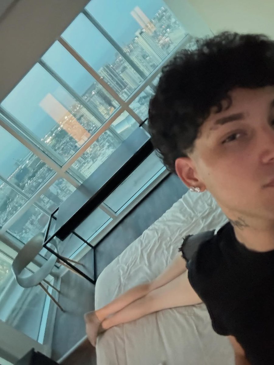 zellarchives's tweet image. 