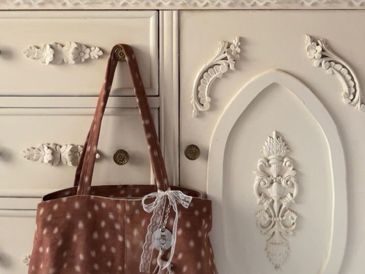 lassybees's tweet image. new year’s rebranding