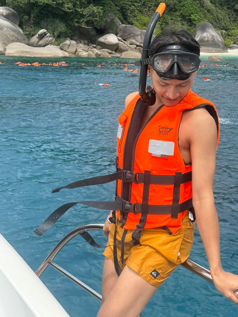 อะไรที่ทำให้เราลืมความทุกข์ได้ก็ทำอันนั้นแหละ..#ชีวิตจะเอาอะไรมากมายเหนื่อยแค่พักผ่อน🥹