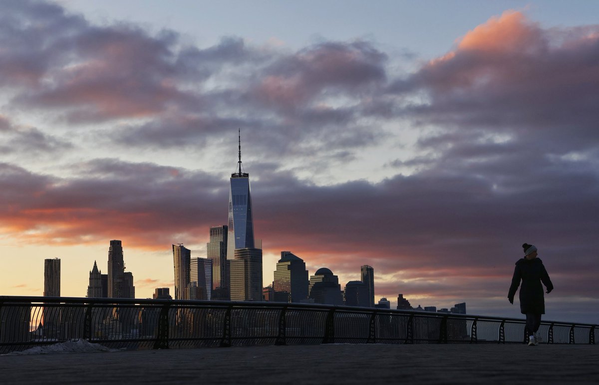 GaryHershorn's tweet image. Views from Hoboken, NJ of the sun rising in New York City, Thursday morning #newyorkcity #nyc #newyork #sunrise #hoboken