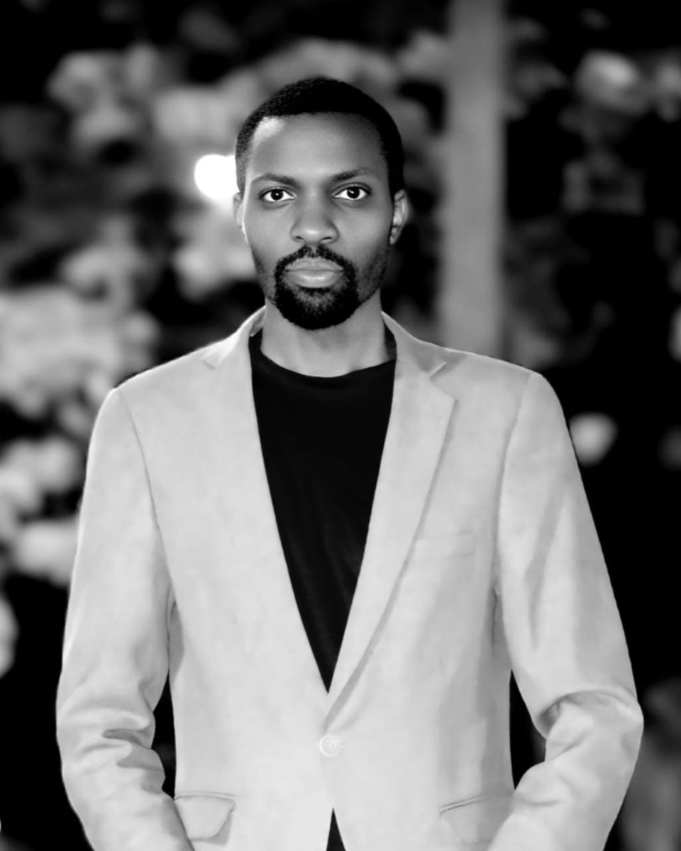 Adiajoh's tweet photo. Hey @grok who is this? https://t.co/9Y5HEFfX59
