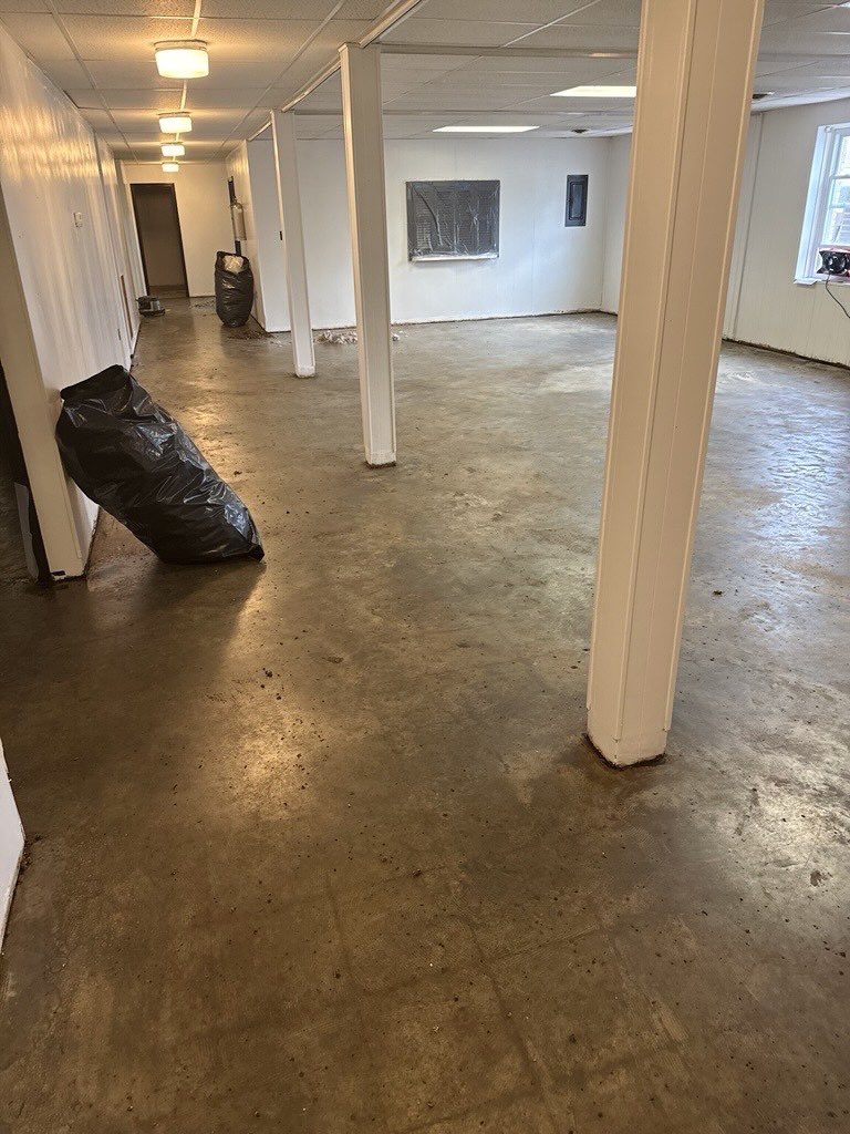 CallEliteEnv's tweet photo. From start to finish—done the right way! This project involved a full mastic removal in Kentucky, showing each phase of the process: before, during chemical mastic removal, careful hand scraping to prevent friability, and the finished result.

#masticremoval #industrialservices https://t.co/B5XSz0xfUS