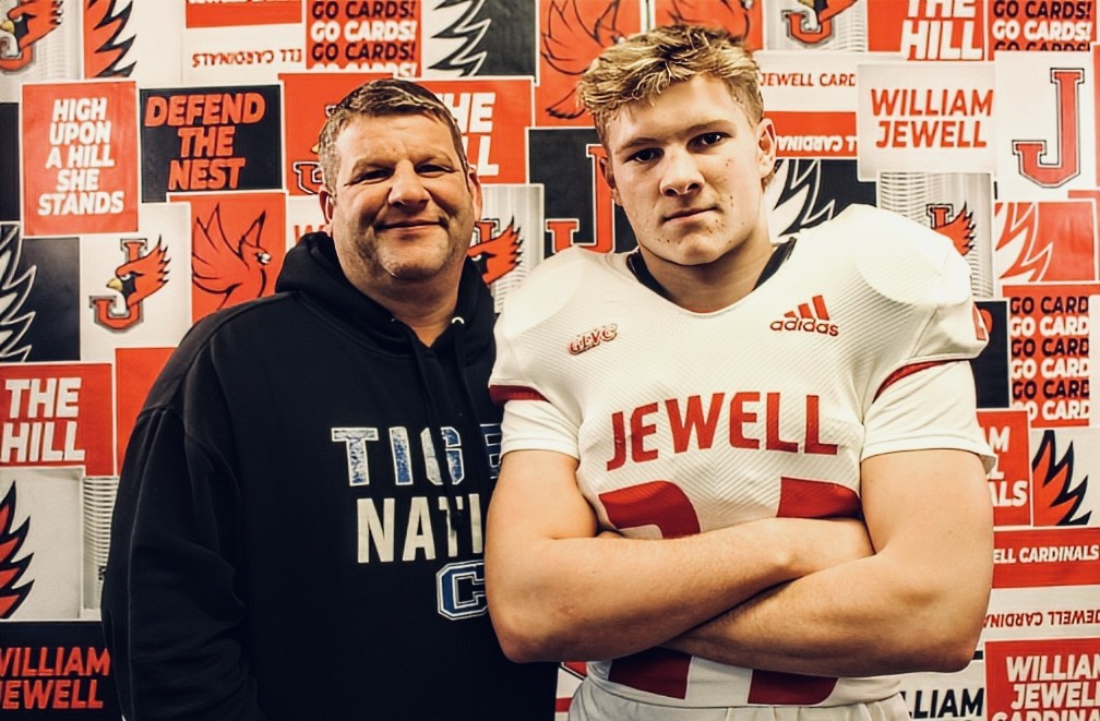 BrunnertJordan's tweet photo. Had a great visit last weekend at @JewellFootball! Thank you to all the coaches and staff for the hospitality! @CoachFaub  @CoachAmbroson