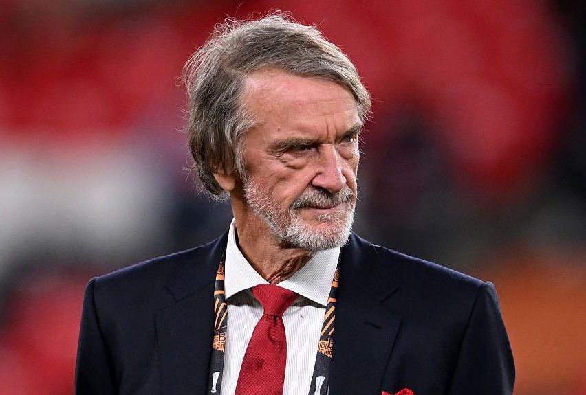 🚨🚨🗣️ The 1958 spokesman:

“After lurching from one disaster to another Ratcliffe comes across as an incompetent CLOWN turning the club into a circus. Instead of best in class we’re a laughing stock.” #MUFC