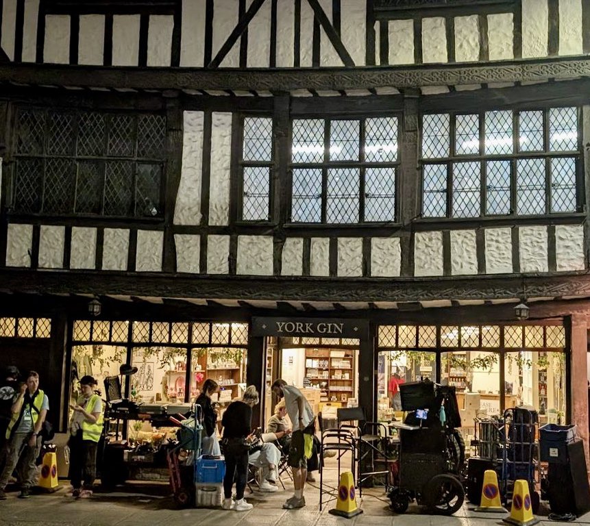 York Gin tweet media