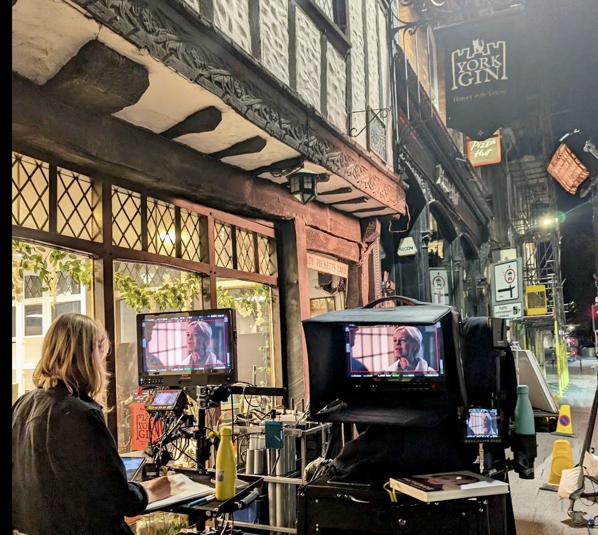 York Gin tweet media