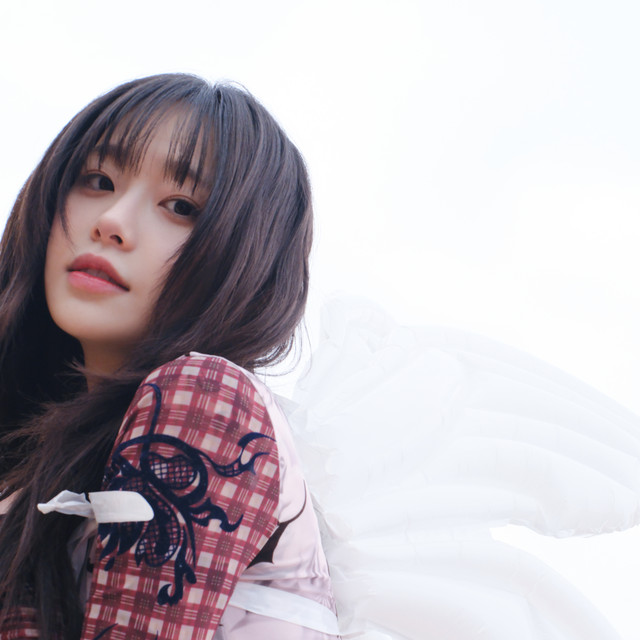 kchartsmaster's tweet image. “XO, My Cyberlove” by CHUU debuts with 88,020 streams on Spotify Counter.