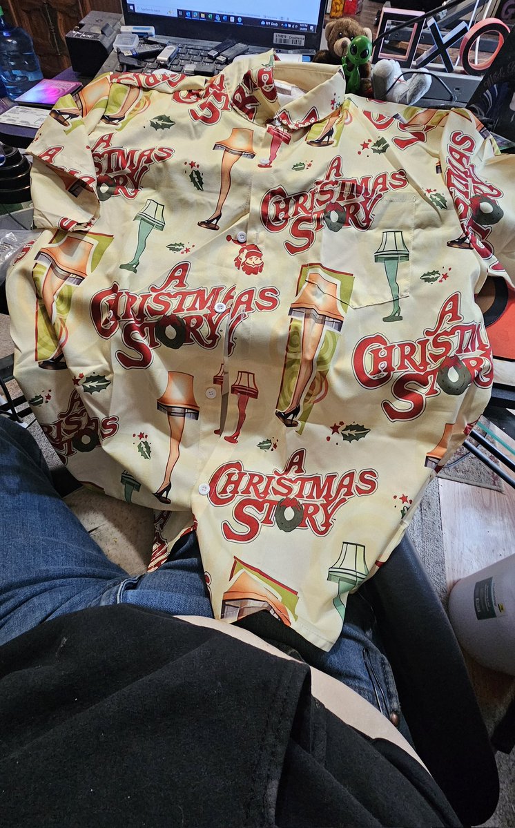 Christmas present came in late from wifey 😍 

I get to wear it next Christmas 🎄 or really anytime, lol