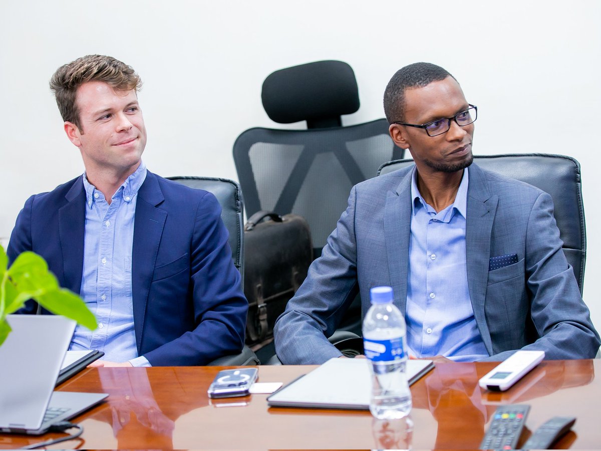 RwandaAgri's tweet photo. Discussions focused on strengthening collaboration to enhance food security for farmers by increasing food crop yields, accelerating productivity and availability, advancing drought-resilience solutions, improving water retention, and enhancing crop nutrition. https://t.co/uKpdYyDOkm
