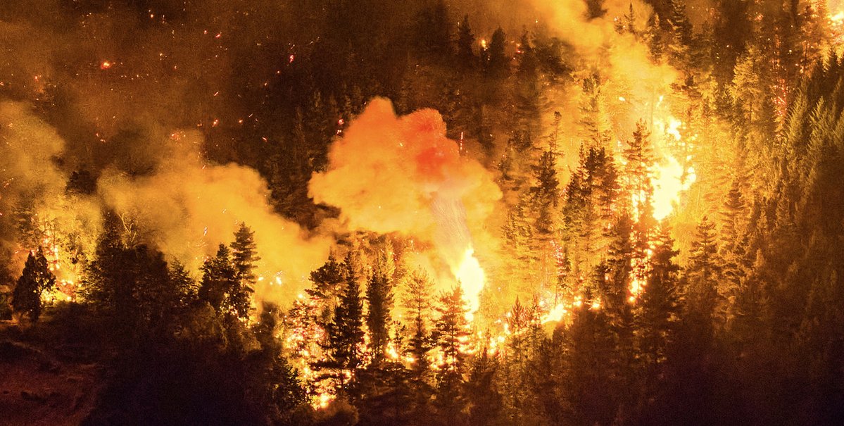 clarincom's tweet image. NACHO TORRES DENUNCIÓ AMENAZAS ANTES DE LOS INCENDIOS Y APUNTÓ A GRUPOS RADICALIZADOS

El gobernador de Chubut denunció que hubo amenazas telefónicas antes del inicio de los incendios y apuntó a grupos marginales y violentos. Aseguró que advirtieron que iban a prender fuego zonas…