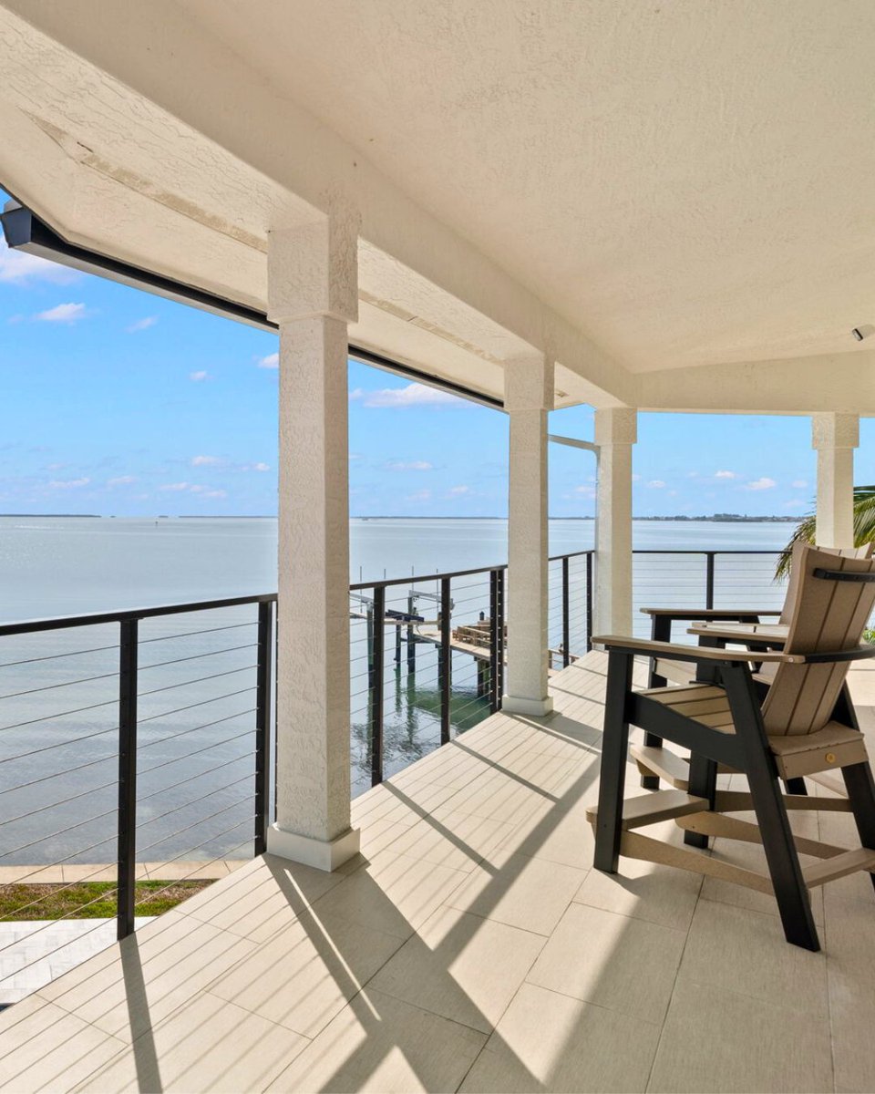 DesignStrobel's tweet image. New year, new possibilities 🌟 Our expert team brings your vision to life with luxury remodeling solutions from concept to completion. What's your dream project for 2026? strobeldesignbuild.com

#StrobelDesignBuild #LuxuryRemodel #DesignBuild #HomeRenovation #DreamHome