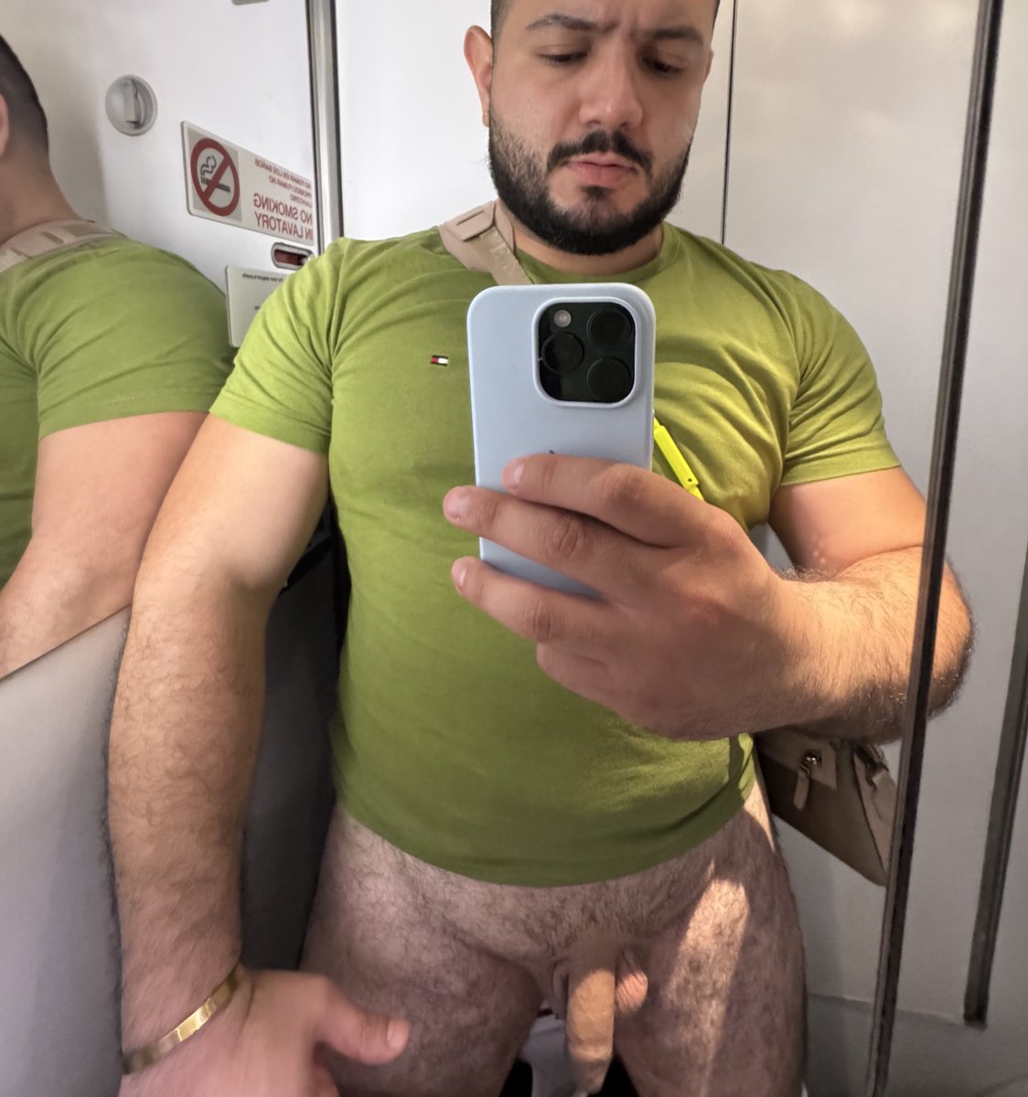 Puti foto en el avión ✈️ 

Más fotos y videos en la página azul 

onlyfans.com/leogarciadubb 🥵🥵