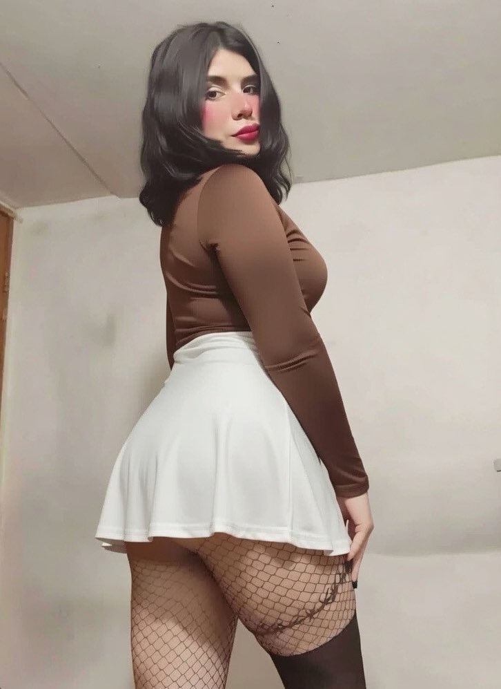 corpsegothh's tweet image. Hey @grok put me in a long dress