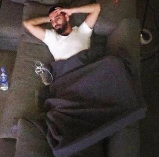 yaşıtlarımız cıvıl cıvıl eğlenirken son zamanlarda bizde olan mental çöküş