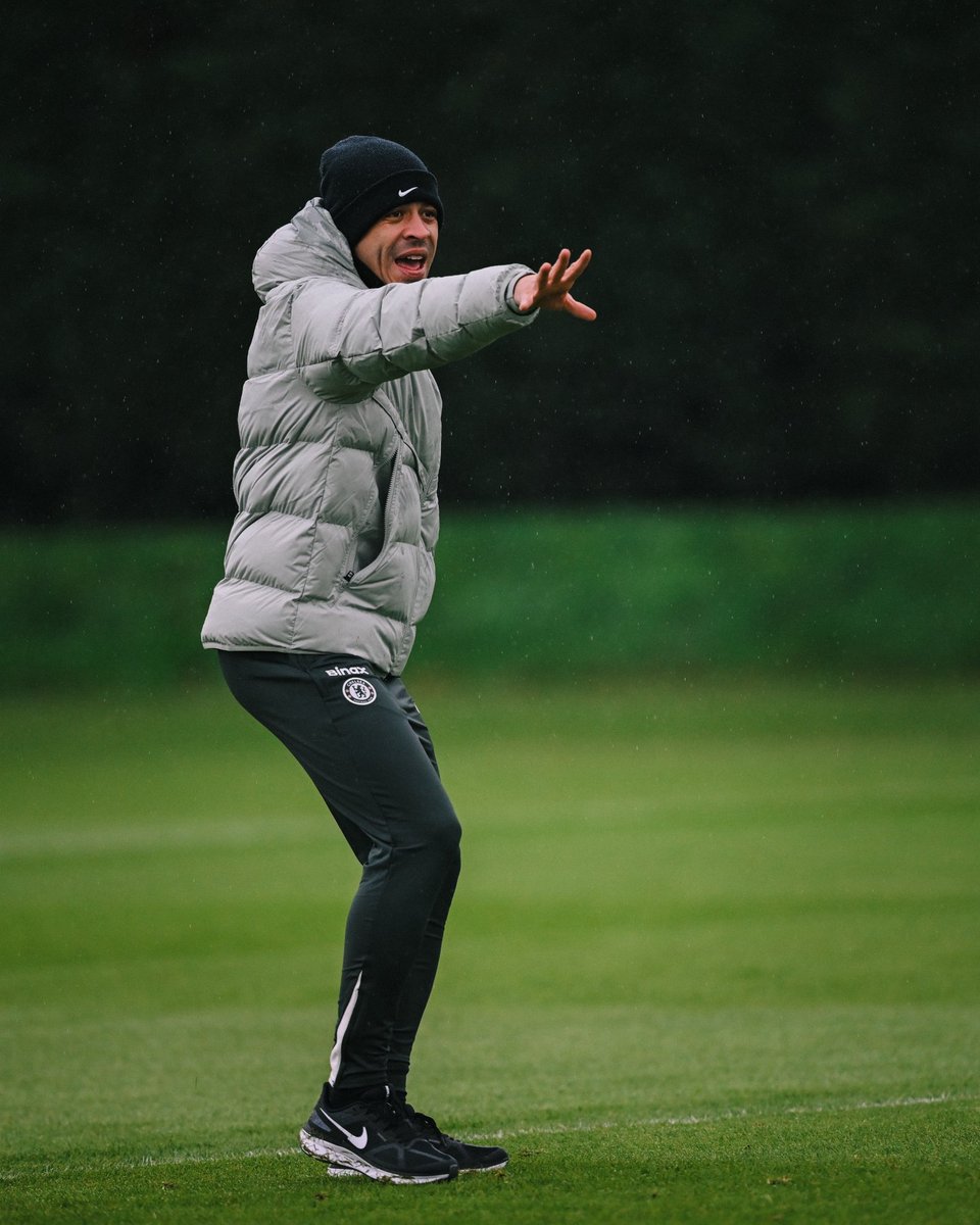 ChelseaFC's tweet image. Straight to work. 🫡