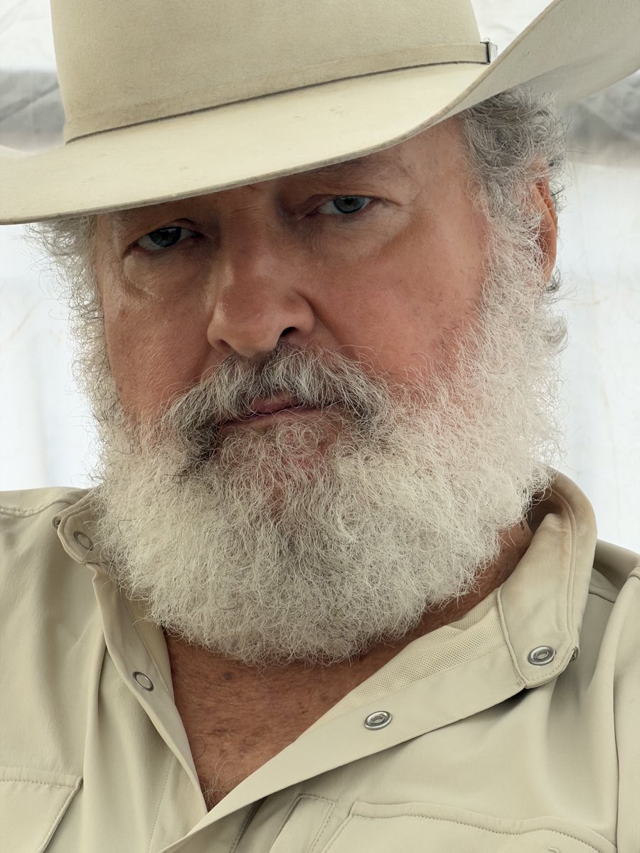 RandyRRQuaid's tweet image. Sheriff is back with Roseanne &amp;amp; MEEMAW—A MODERN DAY FABLE. Can’t wait for you to see this show and my unique law enforcement style.