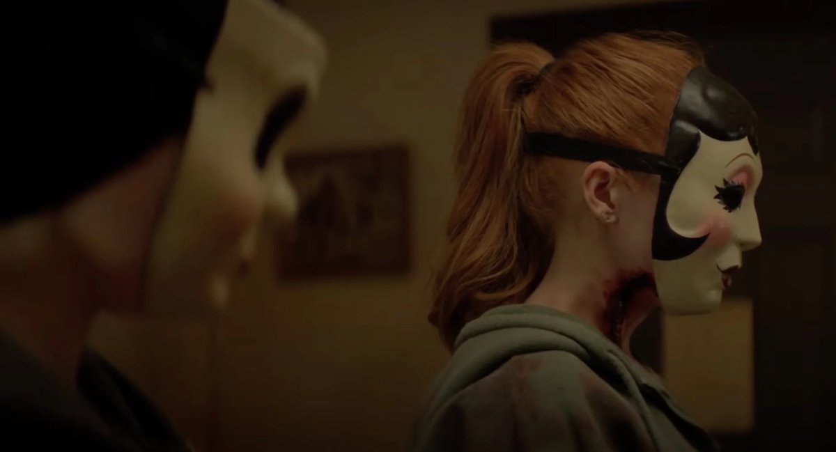 Slashersmedia's tweet image. OS ESTRANHOS: CAPÍTULO 3 recebeu a classificação R por conter "violência sangrenta e linguagem imprópria".

Estreia nos cinemas dia 6 de fevereiro de 2026.