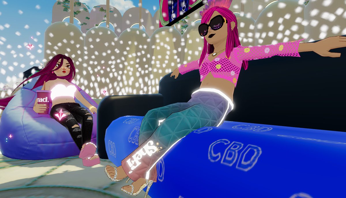 Listening to <a href="/shefiorg/">shefi.eth (💫,💫)</a> Salon with <a href="/msjoedor/">Msjoedor.eth 🇳🇬</a> <a href="/glamonchain/">miranda</a> <a href="/plutonica0x/">✨ plutonica.shefi.eth ✨</a> 

Love these amazing spaces to uplift each other 💗💗💗💗💗

Only in <a href="/decentraland/">Decentraland</a> !!