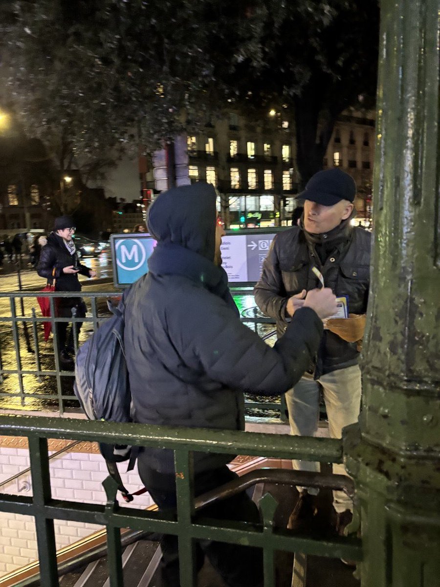 Pyb_Paris1234's tweet image. Ⓜ️ Ce soir à la station Arts et Métiers #ParisCentre avec 1️⃣ question simple pour les Parisiens : à qui voulez-vous confier 10 milliards de budget annuel ? 

Probité, traçabilité dès le 1er € dépensé, plan d’éco. ambitieux de 4 milliards sur la mandature : c’est @pybournazel !