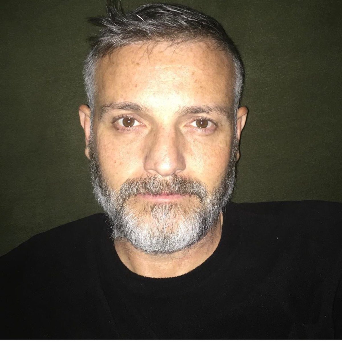 Cornelia_Amor's tweet photo. El es Jorge Henríque Alayeto Bigott, fue injustamente apresado en el 2017 por órdenes del narcodictador Nicolás Maduro Moros
Hoy, 9 años más tarde pedimos y exigimos su liberación.
Queremos la libertad para todos los presos políticos.
Queremos la libertad de los españoles presos https://t.co/bXe7Y7iBCs