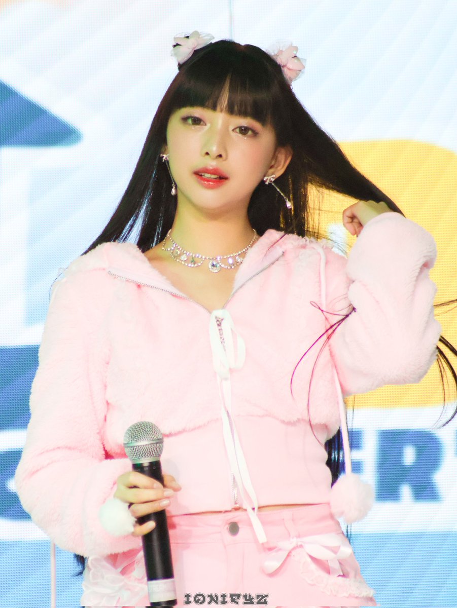 iONifYz's tweet photo. [2025.12.23] PiX!E Nicole 
《 SULONG! Ppop Concert 2025 》
📍SM North Edsa, Skydome
🐣
#pixieph #pixienicole #pixieppopgroup #SulongPPOP2025 #PPOP #PPOPrise #Ppopconcert2025 https://t.co/HqpRcYVmsA