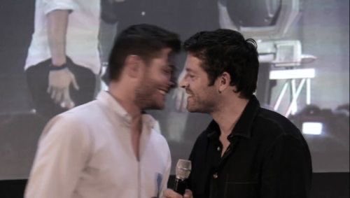 _cookiecas's tweet image. wait a minute…