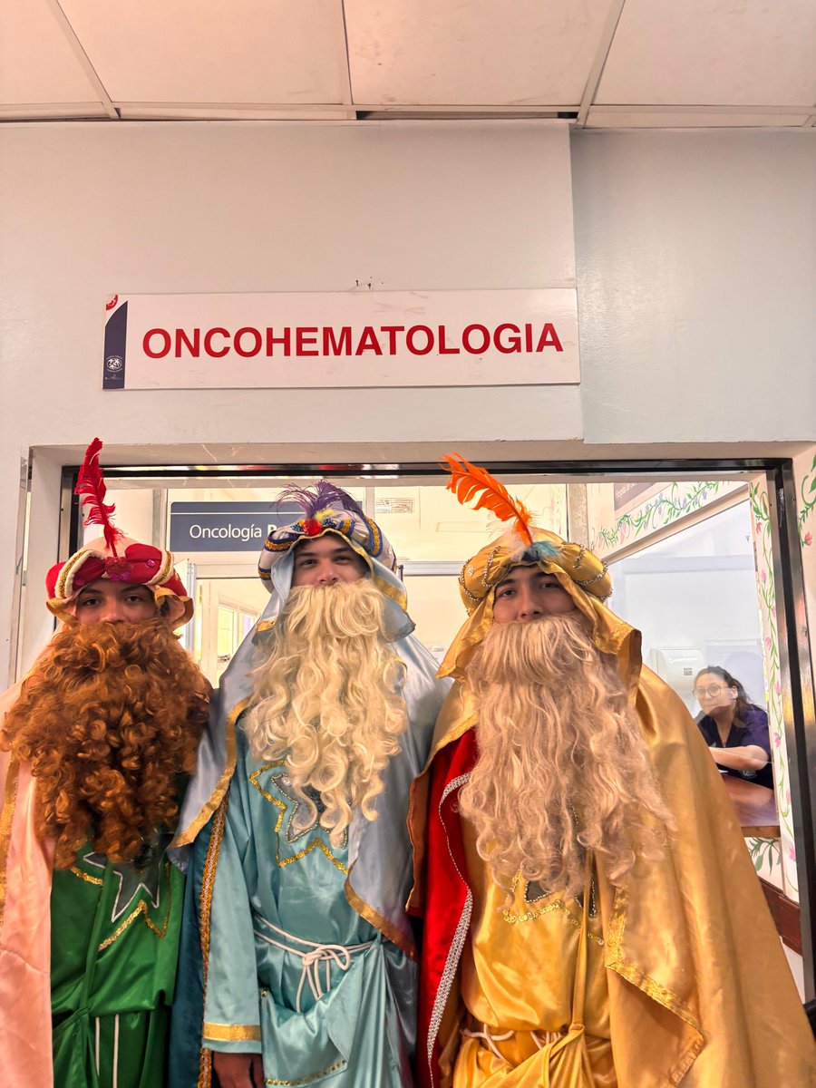 Hope_Salta's tweet photo. Sonrisas que lo dicen todo y una tarde donde la magia volvió a aparecer 👑✨
Los Reyes Magos recorrieron distintos espacios y dejaron momentos grabados en el corazón 🤍
Gracias a todos los que fueron parte e hicieron esto posible ❤️ https://t.co/yqfDbGY3NH