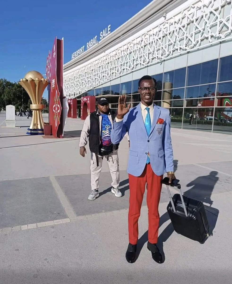 deenayaah's tweet image. He got a $2000 per match offer to remain in Morocco and become an afcon ambassador, but chose to  return to Congo with the team RESPECT 🙌