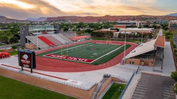 SersansieJacob's tweet image. After a great talk with Coach Moynahan  i’m blessed with an opportunity to play D1 ball for @UtahTech_Fball 

@SWCHBC @SWCJaguarFB @jakeconst08 @SWCfbLBs @CoachKrich