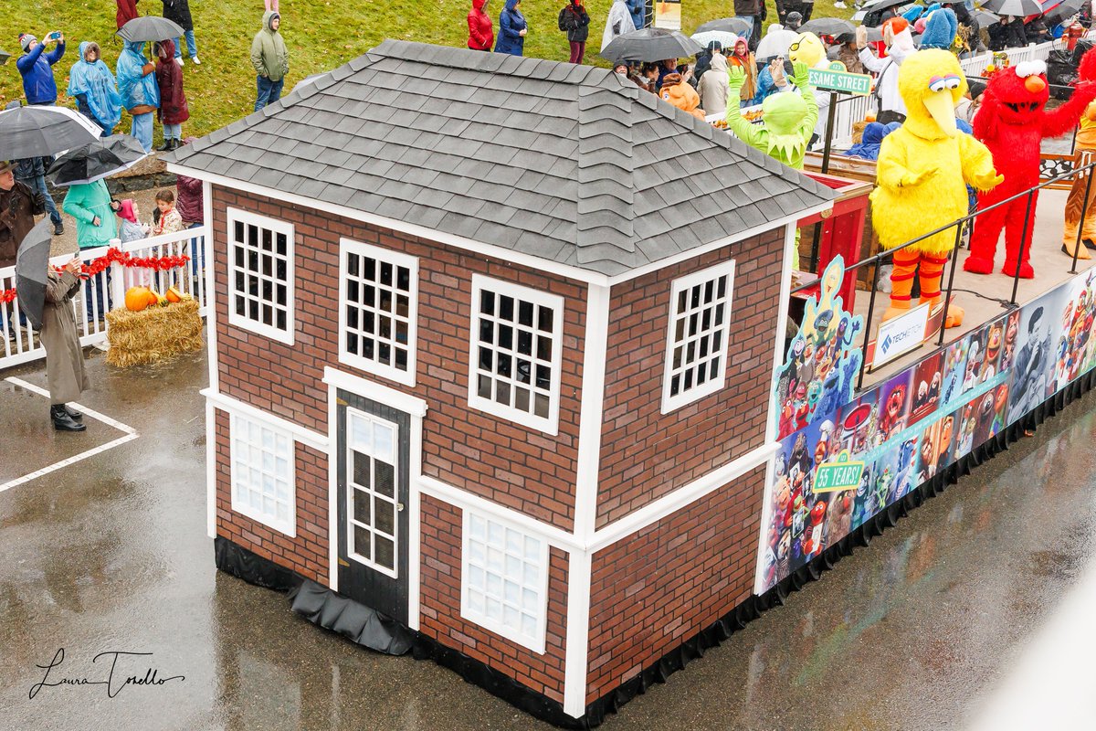 America's Hometown Thanksgiving Celebration tweet media