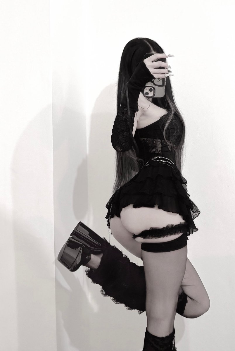 cemeteryb1tch's tweet image. ♱