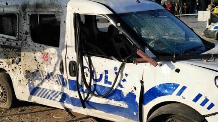 Zordur bu topraklarda polis olmak. Her şeyin en iyisini hak ettikleri halde değerleri pek bilinmez. 

#PolisOlmak