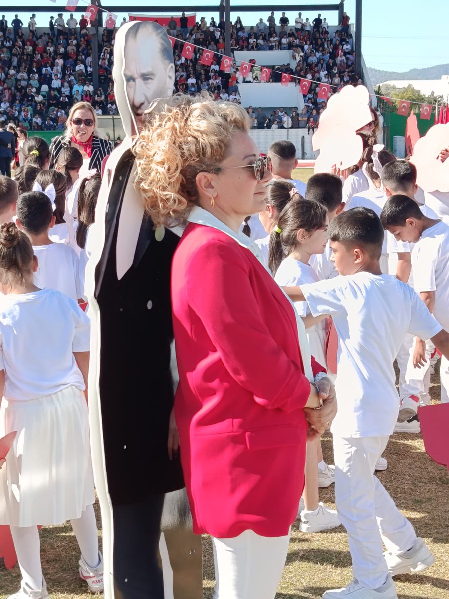 #EgitimisSusmayacak

Eğitim-İş; emekten, aydınlanmadan ve Cumhuriyetten yana mücadelesiyle, laik ve bilimsel eğitimi savunan çizgisiyle Türkiye’nin en büyük sendikasıdır.
Sendikal mücadele susturulamaz.
Eğitim emekçilerinin sesi engellenemez.