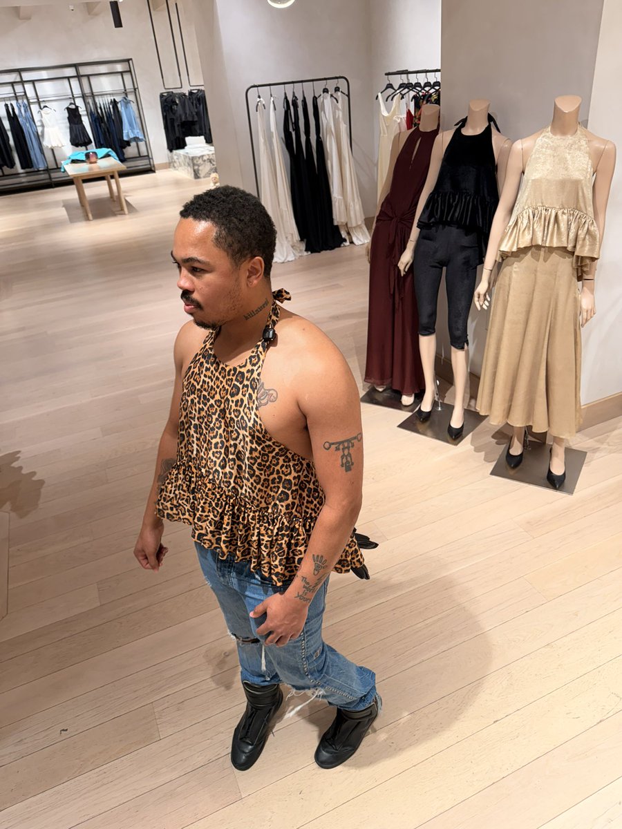 adamnwhodeywant's tweet image. Am I tea