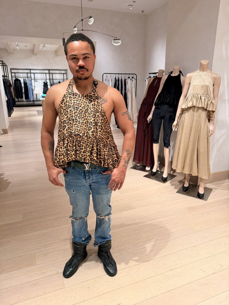 adamnwhodeywant's tweet image. Am I tea