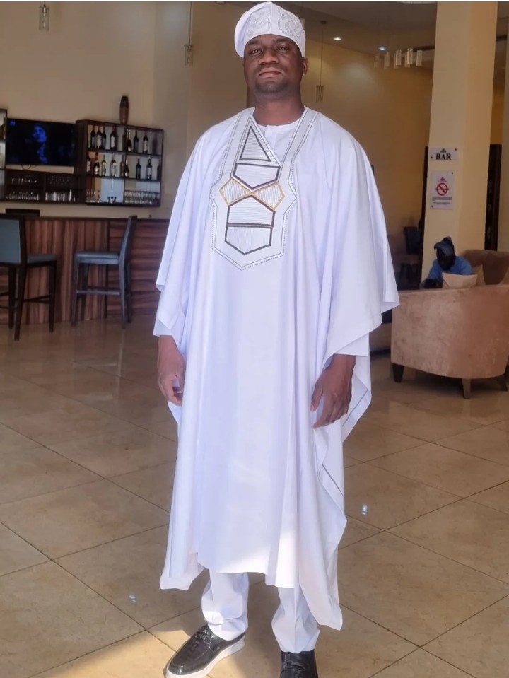 omotoshoomololu's tweet photo. Omololu Omotosho says, good morning from Nigeria https://t.co/fPp0UaFLkh