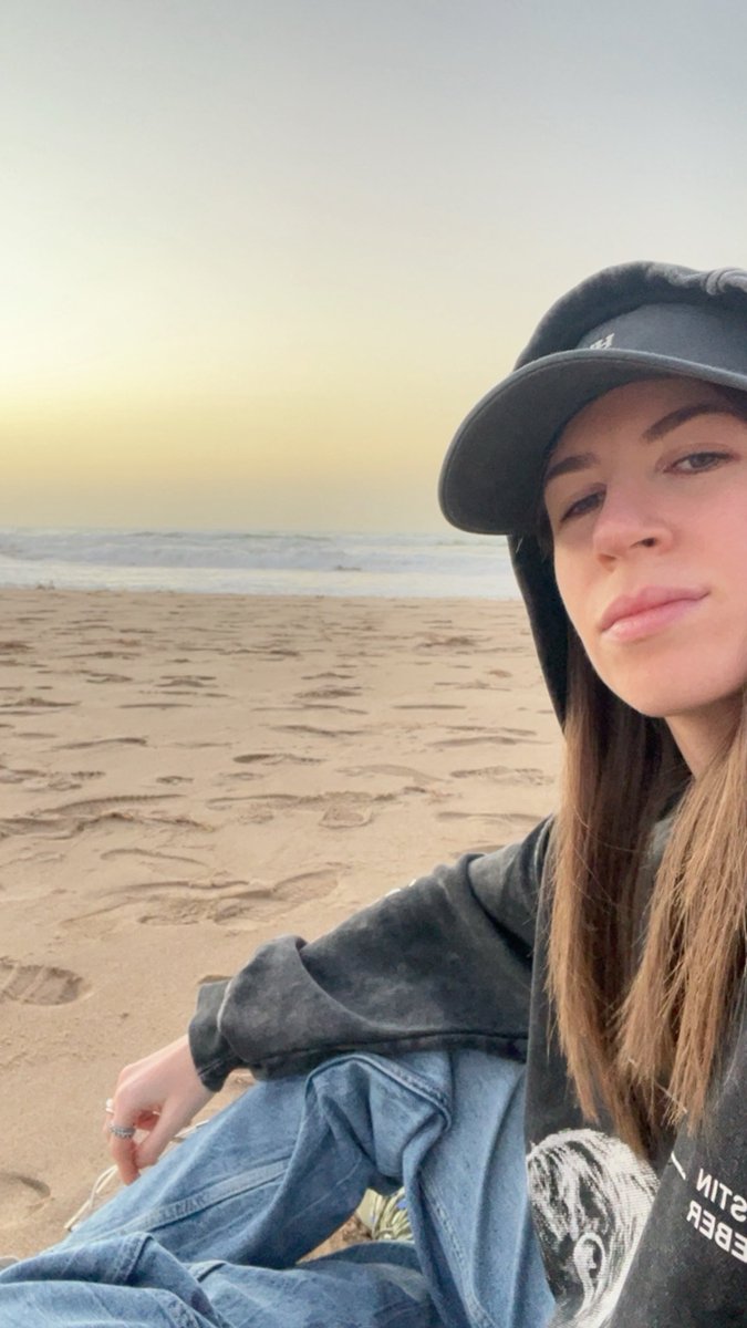 findingGiada's tweet image. Some days I'm a fast car learning how to drive