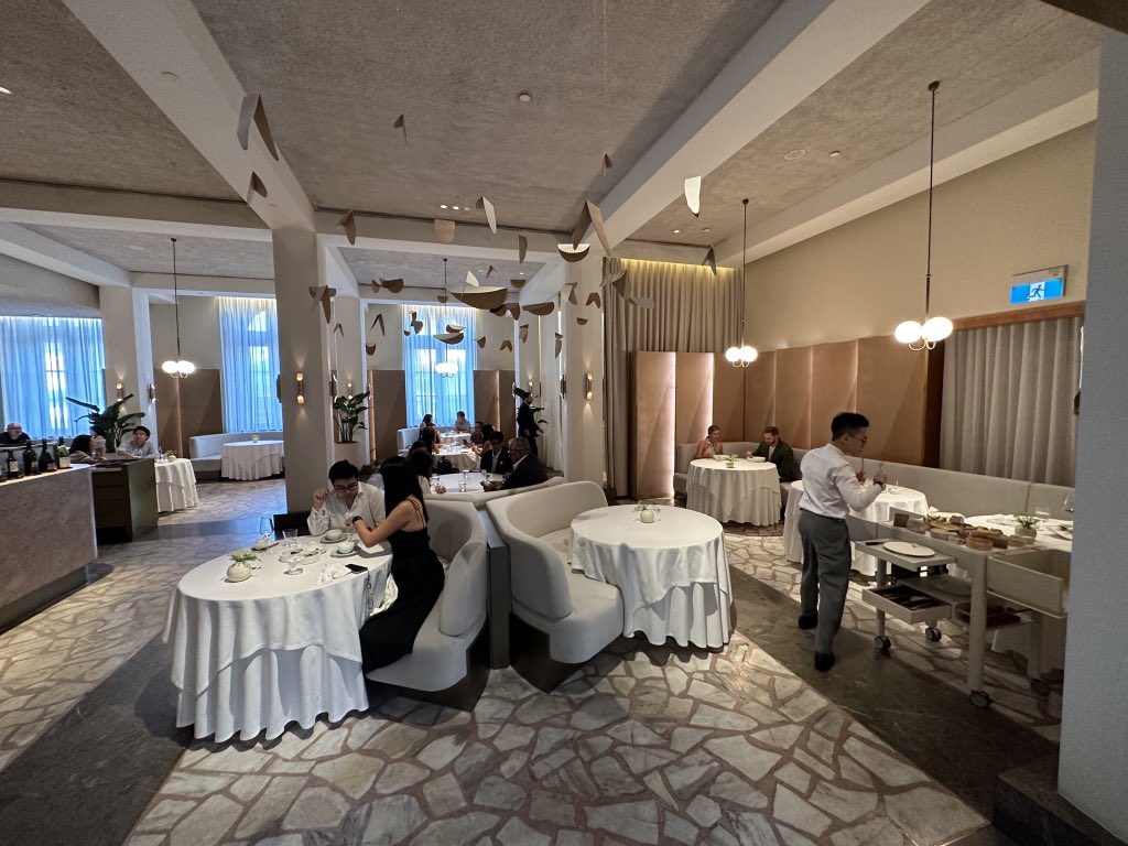 Our write up on the ⭐️ ⭐️ ⭐️ Michelin restaurant Odette in Singapore. #michelinstars #odettesg #finediningsg #worlds50best #asias50best 

rayspicksnyc.com/odette/