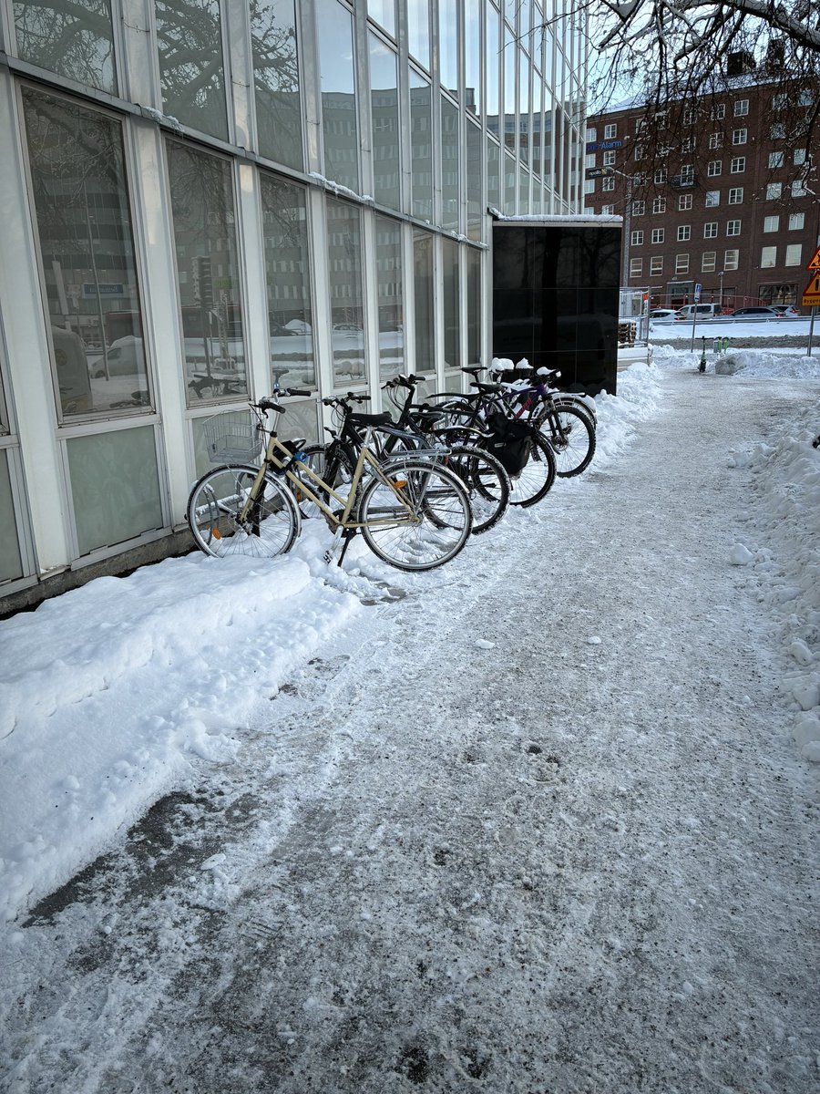 Physiker (w) tweet media