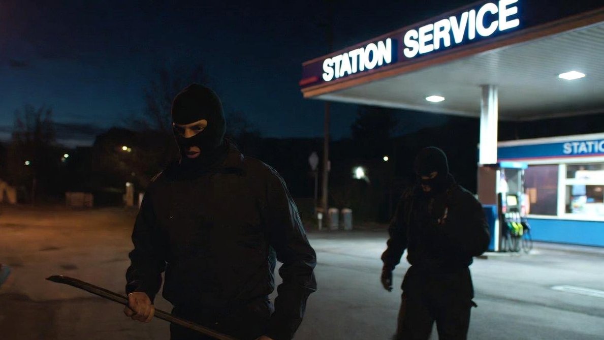 🔴⚖️ Normandie/Pas-de-Calais - 2 hommes issus de la communauté des gens du voyage jugés pour 𝟱𝟰 𝗰𝗮𝗺𝗯𝗿𝗶𝗼𝗹𝗮𝗴𝗲𝘀, principalement des stations-service.
Préjudice total de 481 000 €.

Peines
L'un : 6 mois sous bracelet élec. + 6 avec sursis prob.
L'autre : 14 mois sous