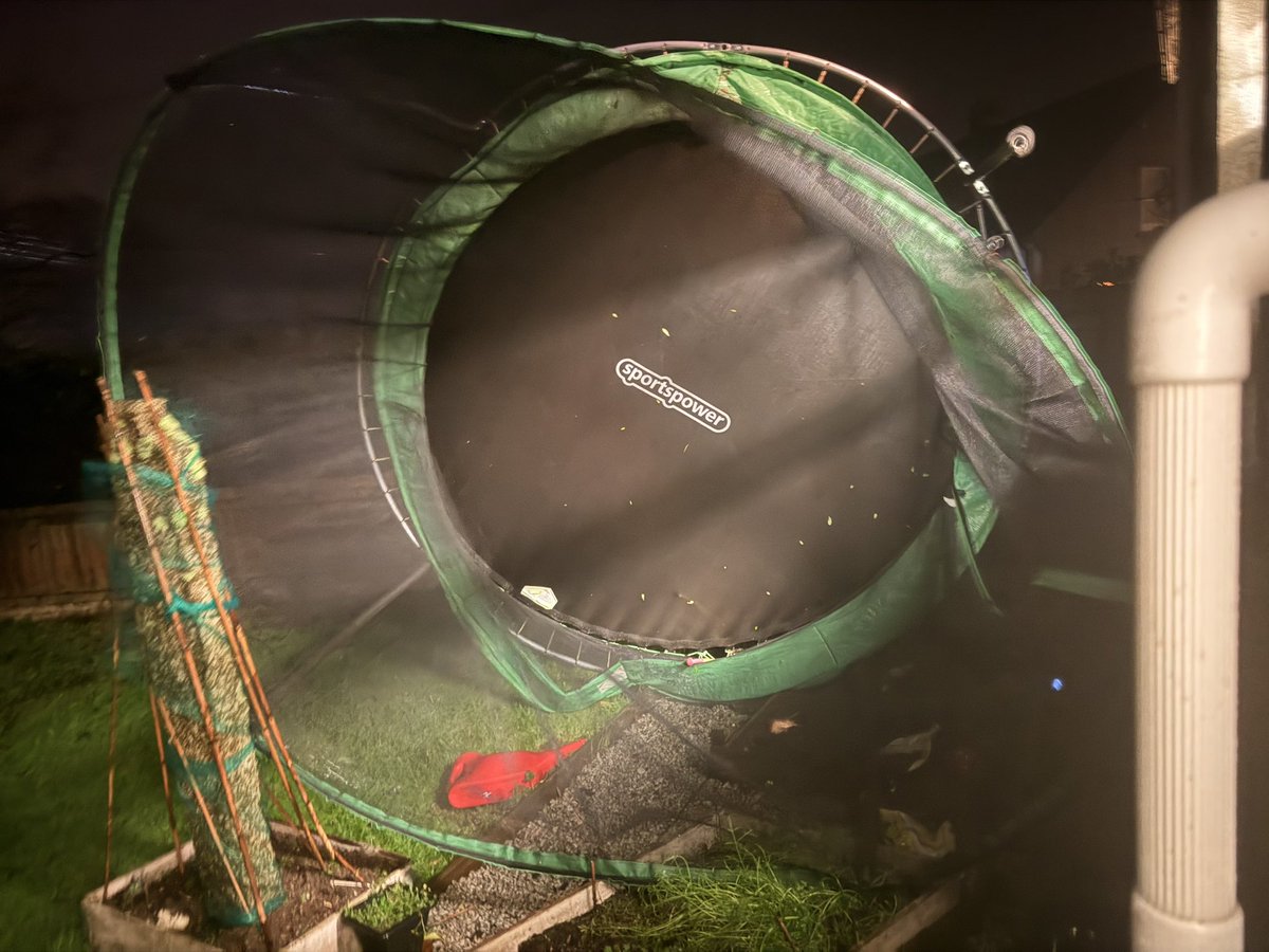 shreeve_jo's tweet photo. I can’t quite describe how scary these winds are 😩 
Power keeps going off, trampoline poles banging against the window, if it holds it will be a miracle 😔
Won’t be getting a lot of sleep tonight! 😩
#stormgorreti #cornwall #stithians https://t.co/egwnxKNlaB