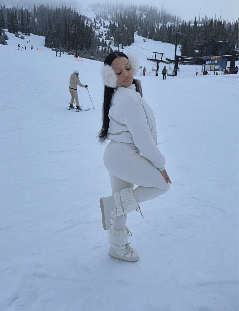 Shesolayaa's tweet photo. Aspen baby 🥶 https://t.co/Dk16UPb8WG