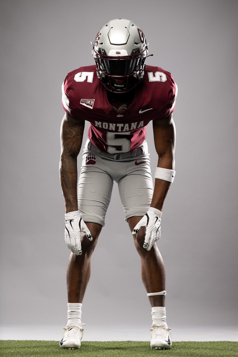 AarManagement's tweet image. AAR Management client Chris Jackson on his official trip to the University of Montana! #AAR