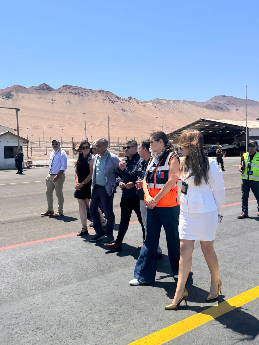 Nuestra directora #SenapredTarapacá participó en la inauguración de las obras de conservación de pavimentos y calles de rodaje ejecutadas por el #MOP en el aeropuerto Diego Aracena, cabe señalar que estas vías son utilizadas por las instituciones que integran el #SINAPRED