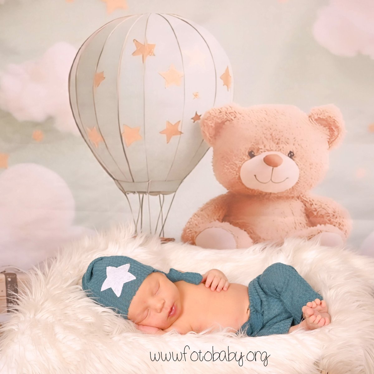 GranadaBaby's tweet photo. Preciosas sesiones fotográficas 📷 Si quieres más info solicita en https://t.co/kcpDzcfYtz #Granada #FotoBabyGranada #NewBorn #Estudio #Bebes #FelizJueves #Jueves #ComercioLocal #Fotografa https://t.co/ZH5h2N2Mnh
