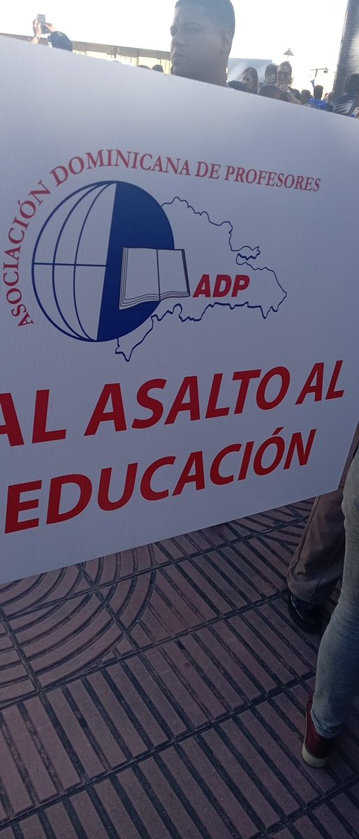 Desde el parque independencia, decimos no a la fusión