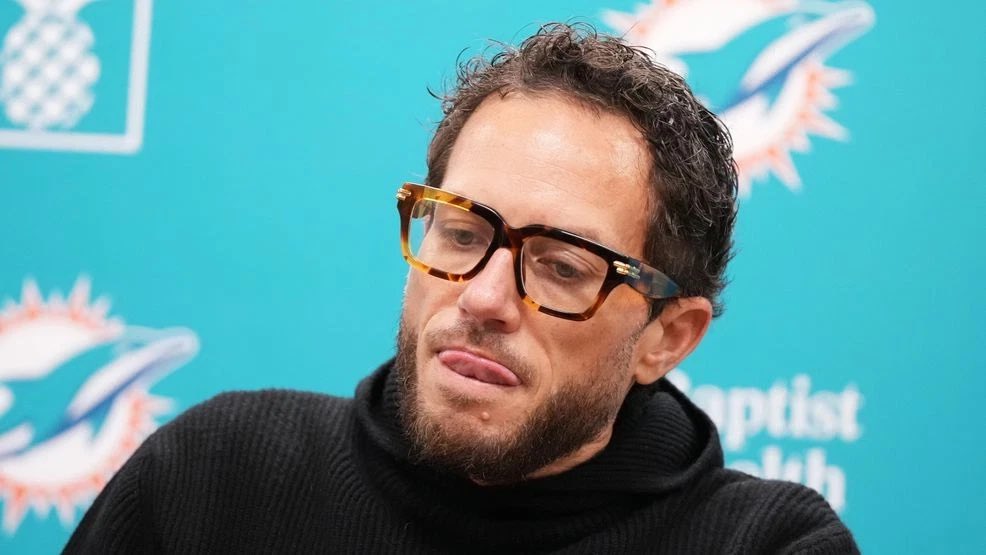 PolymarketBlitz's tweet image. Mike McDaniel was reportedly “extremely emotional” after being fired, per @RapSheet