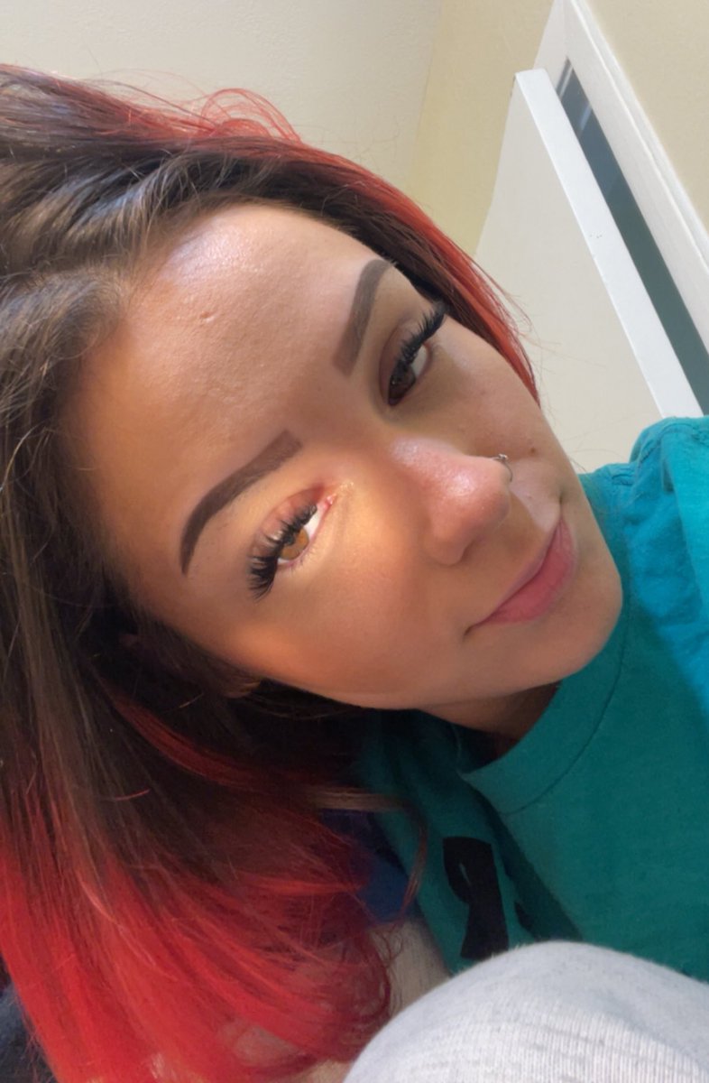 REDRAGEEE's tweet image. Thursday glow, business only.
No money, no conversation. 💼✨